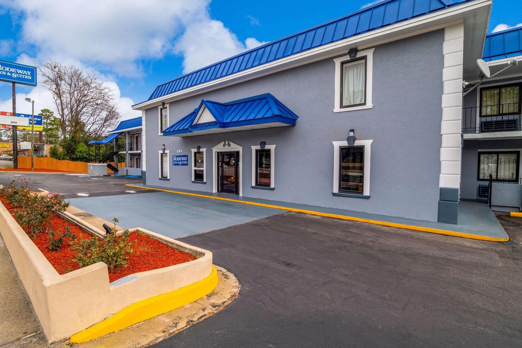 Rodeway Inn & Suites Fort Jackson Columbia Extérieur photo