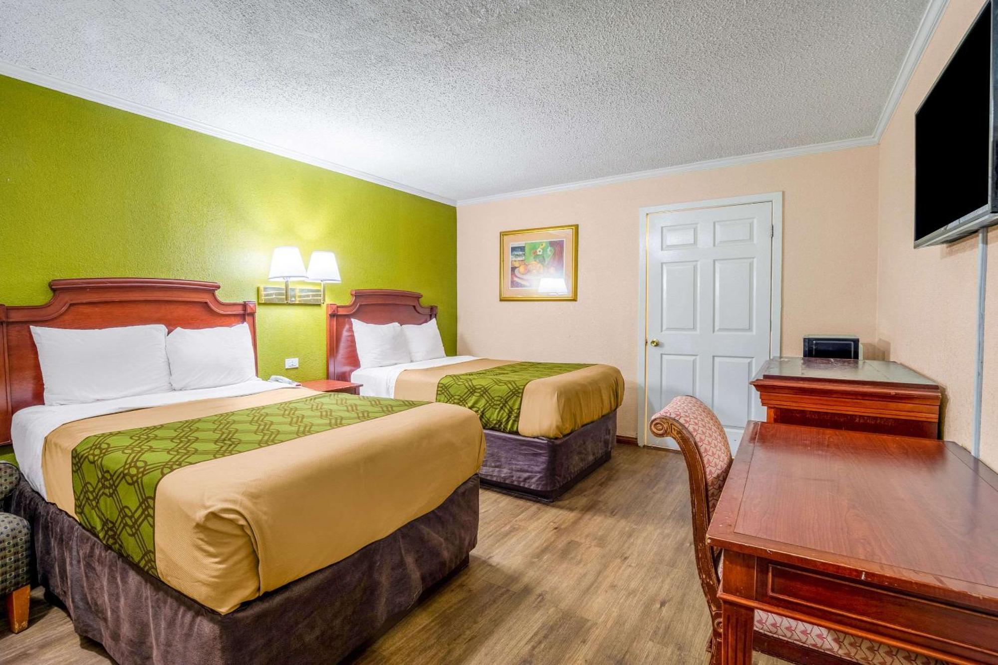 Rodeway Inn & Suites Fort Jackson Columbia Extérieur photo
